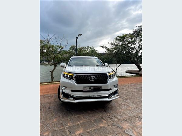 Rent a Car Land Crusier prado 150
