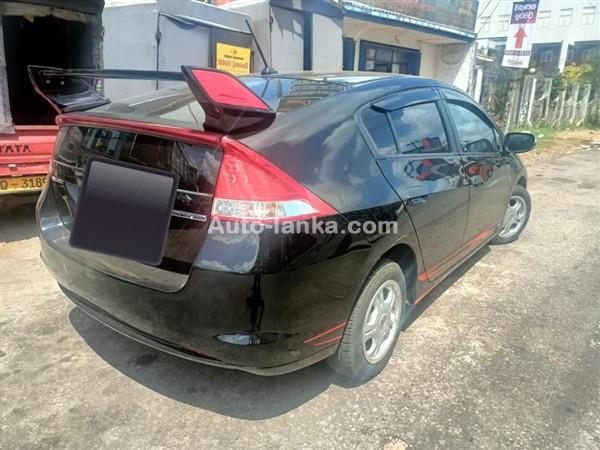 Honda Insight car for rent