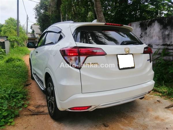 Rent a car honda Vezel