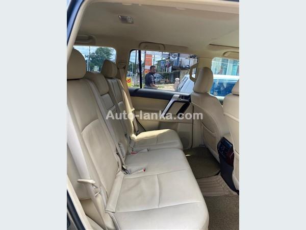 Rent for Prado 150