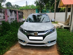 Rent a car honda Vezel