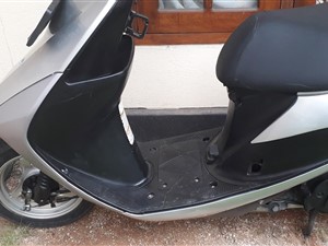 rent a  Suzuki V 50cc Scooter bike