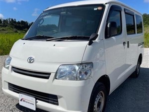 Rent a 8 passengers Van 2018 Townace Van