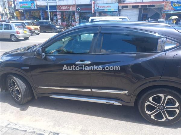 Honda Vezel for Rent