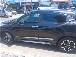 Honda Vezel for Rent