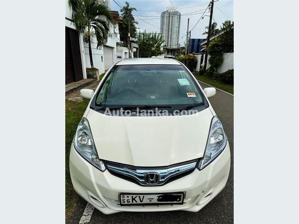 Rent a car with or without driver