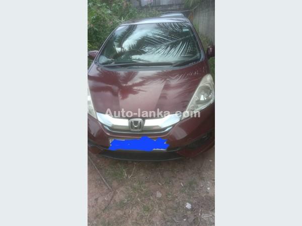 Honda Shuttle for Rent