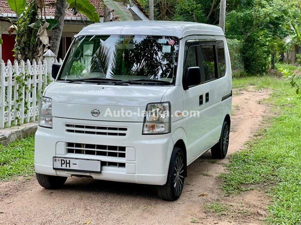 Nissan NV100 Van for Rent