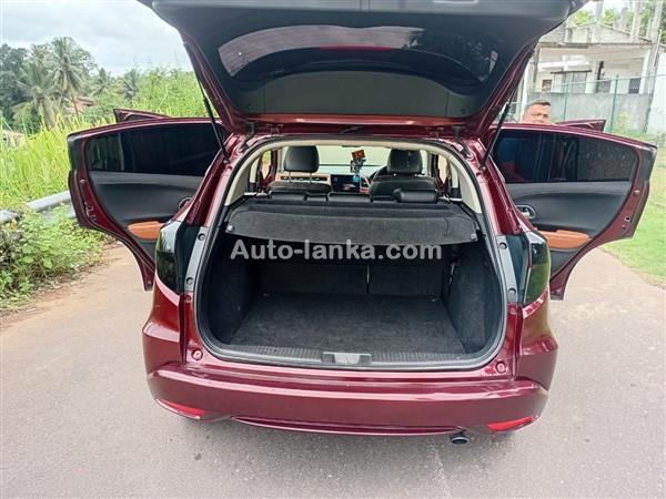 Rent a car honda Vezel