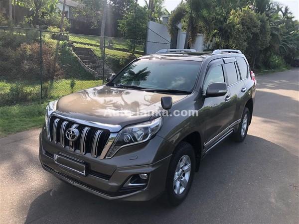 Rent a Car Land Crusier prado 150