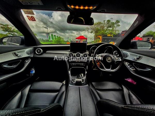 MERCHANDISE BENZ C300 (Disel hybrid )