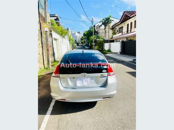 Honda Insight Car for Rent - Car Rental