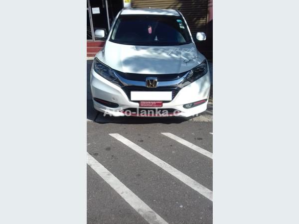 Honda Vezel For Rent
