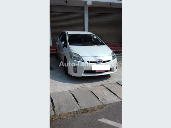 Toyota Prius For Rent