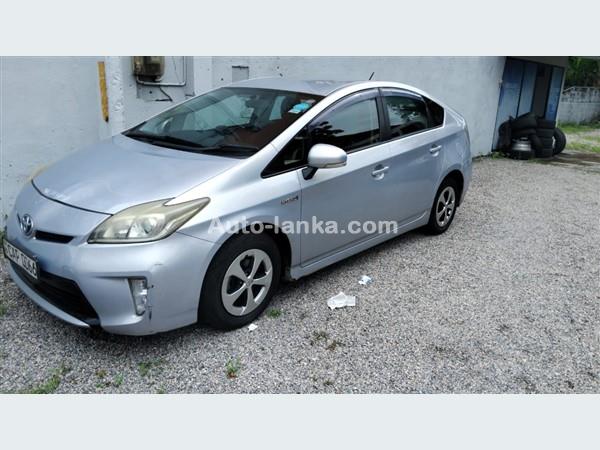 Rent a car-Toyota prius