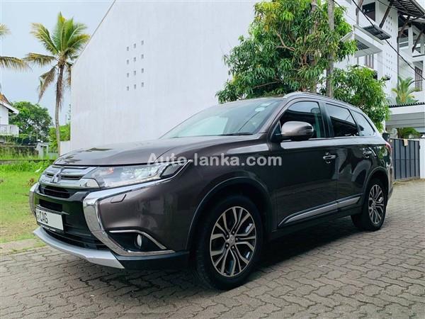 Outlander 7 Seater for Rent