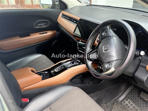 Honda Vezel Hybrid SUV for Rent