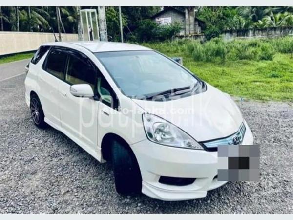 fit shuttle car for rent