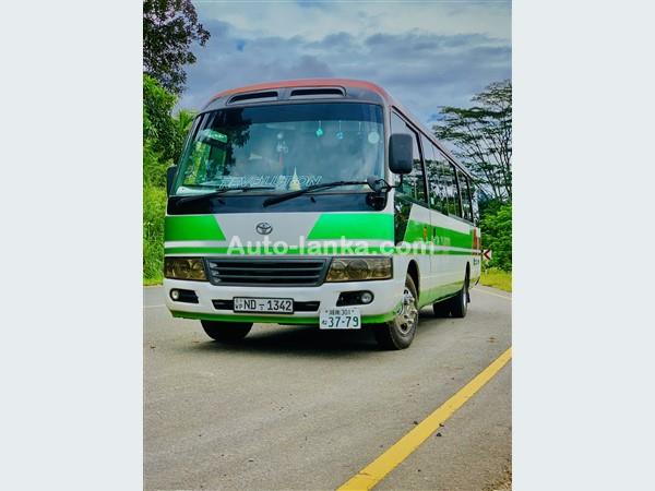 Bola Rosa coaster bus for hire