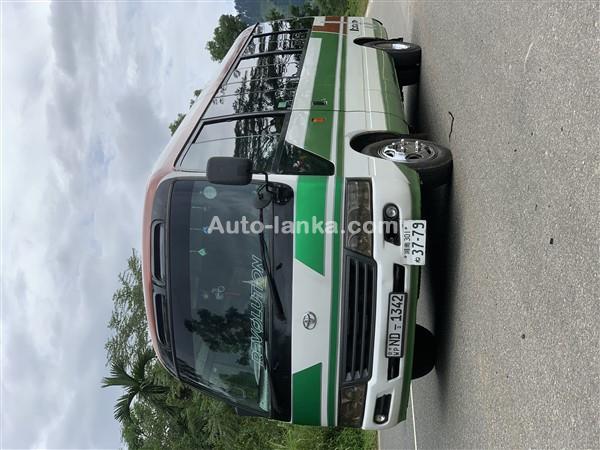 Bola Rosa coaster bus for hire