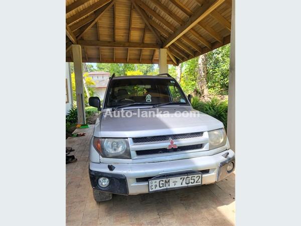 Mitsubishi Montero io Jeep for RENT