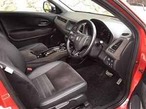 Honda vezel rs available for rent