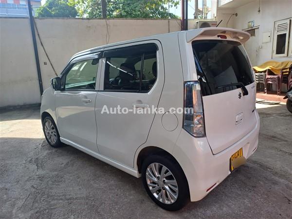 Suzuki wagon R (2015)