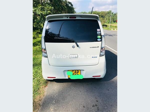 Suzuki wagon R (2015)