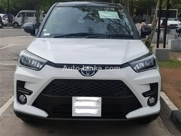 Toyota Raize 1200cc Hybrid for Rent